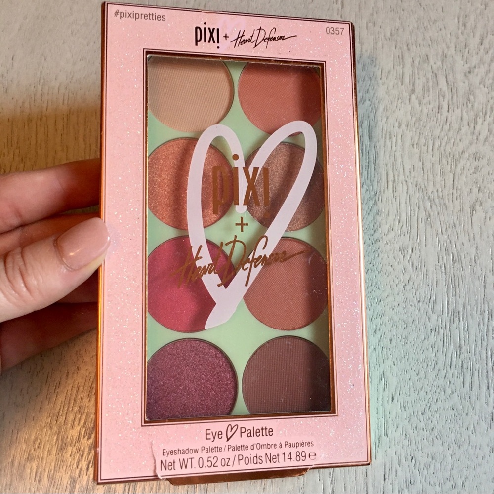 Pixi + Heart Defensor Eyeshadow Palette